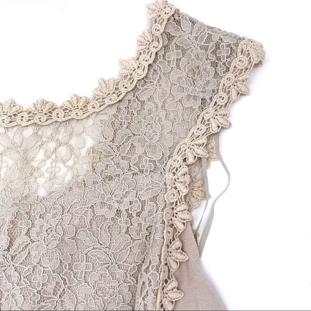 NWOT Express Lace Front Fitted Sleeveless Blouse, XS - Picture 9 of 14